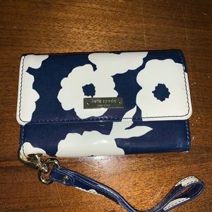 Floral Kate Spade ♠️ Wristlet